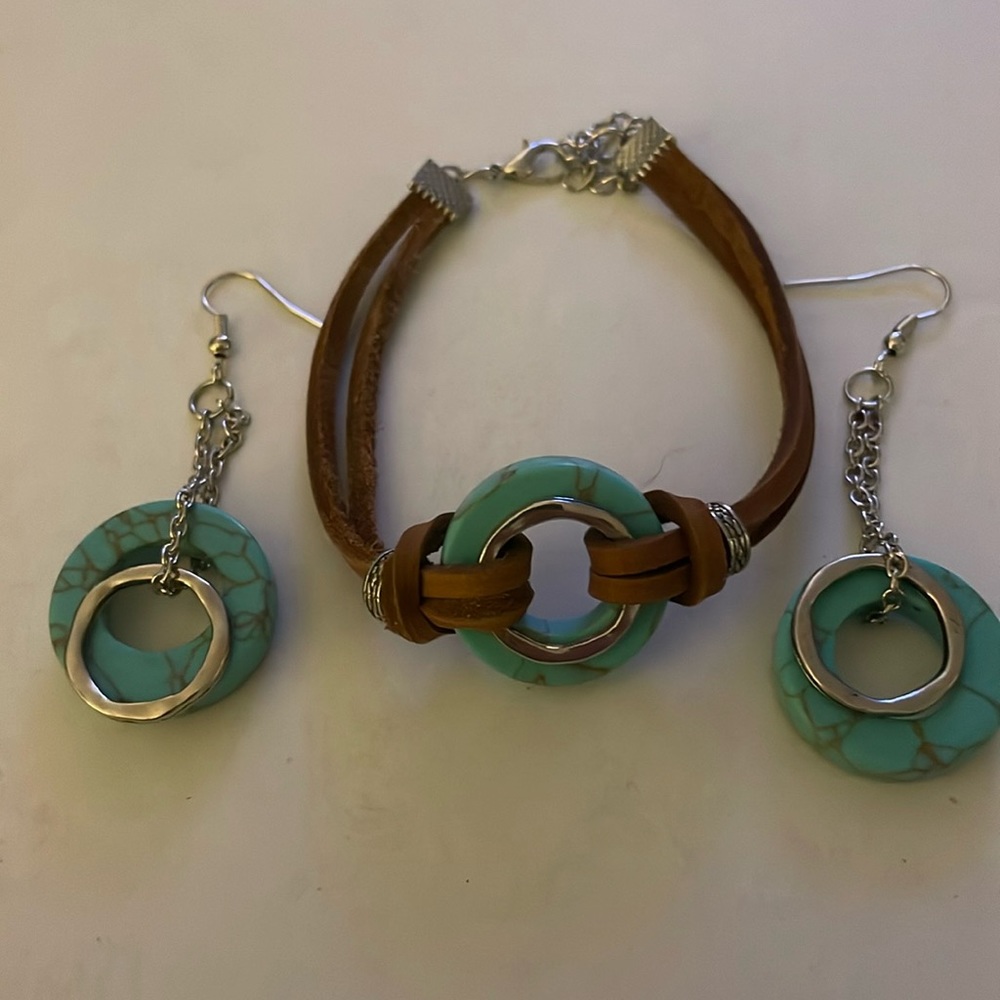 Bracelet, and pair of earrings